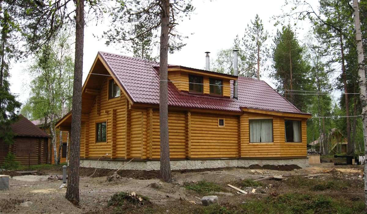 Дом с эркером